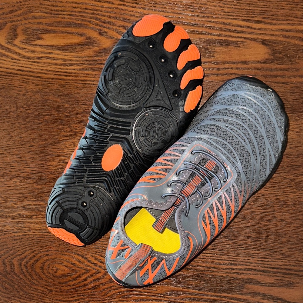 Stylish Gray and Orange barefoot shoes